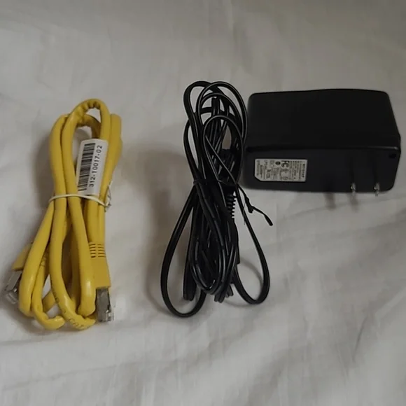 Netgear Nighthawk AC2300 Smart WiFi Router (Model #R7000P) - Picture 12 of 12